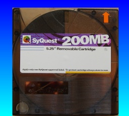 Syquest 5.25 inch SQ2000 200MB Removable Cartridge Disk Data Recovery Transfer to CD DVD Disc