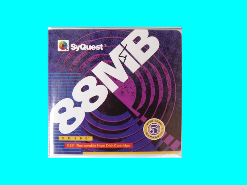 An 88mb Syquest disk sent to us for reading its contents.