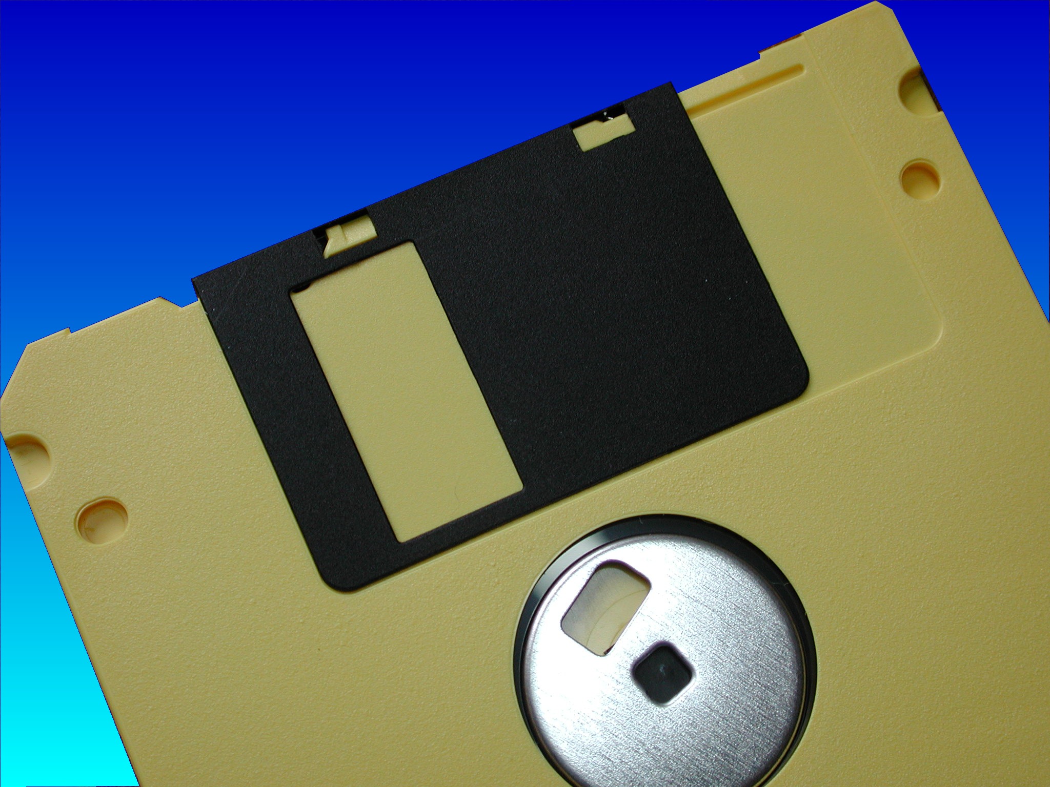 how to recover data from floppy disk that says it is not formatted